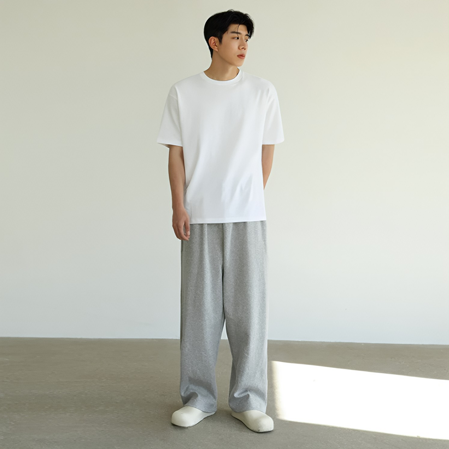 ULSAN BAGGY SWEATPANTS